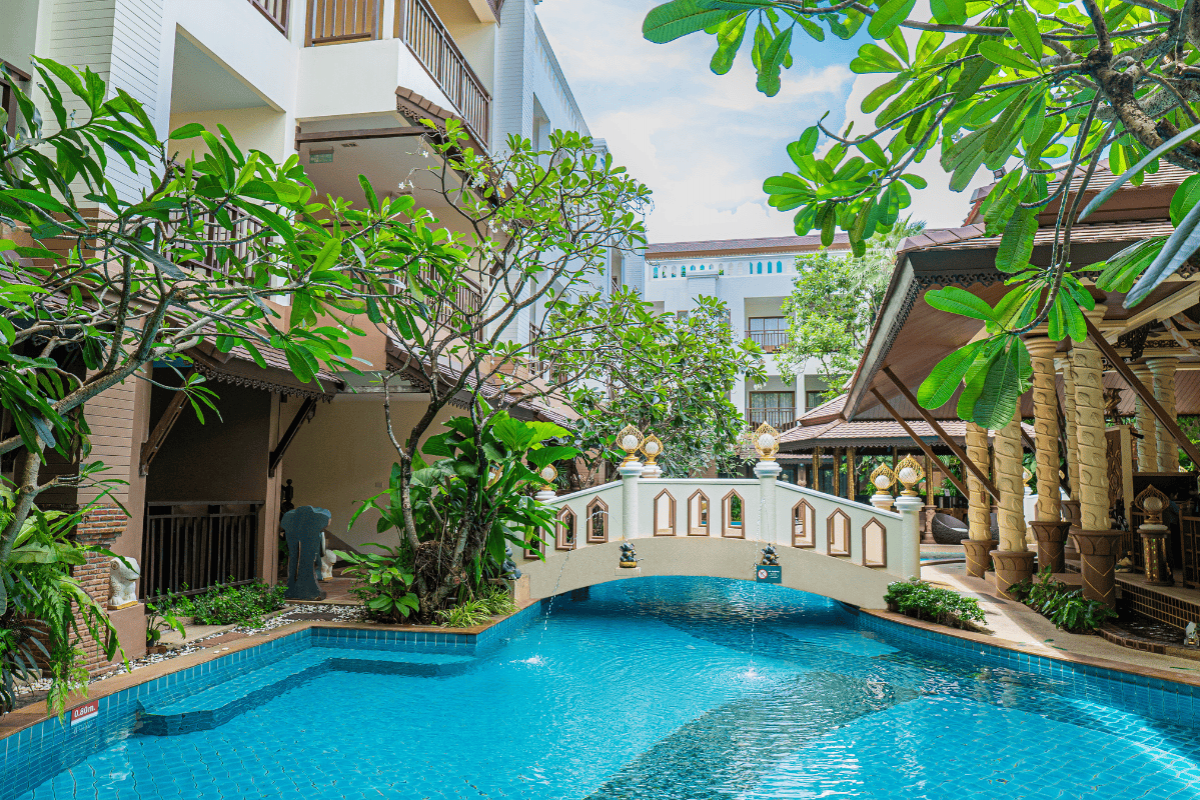 Outdoor Pool & Relaxation | Quality Beach Resorts and Spa Patong